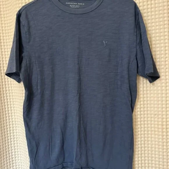 Lot of 3 American Eagle Outfitters T Shirts - Picture 5 of 13